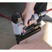 Load image into Gallery viewer, Sealey Air Nail/Staple Gun 10-50mm/10-40mm Capacity