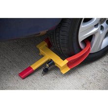 Load image into Gallery viewer, Sealey Claw Car Wheel Clamp, Lock &amp; Key
