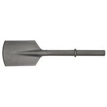 Load image into Gallery viewer, Sealey Clay Spade 140 x 570mm - 1-1/4&quot; Hex

