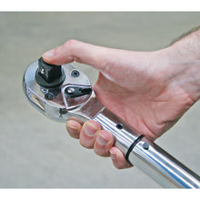 Load image into Gallery viewer, Sealey Torque Wrench 3/4&quot; Drive 237-983Nm(150-750lb.ft) Push-Through Calibrated (Premier)
