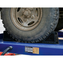 Load image into Gallery viewer, Sealey Rubber Wheel Chocks - Pair (WC01)
